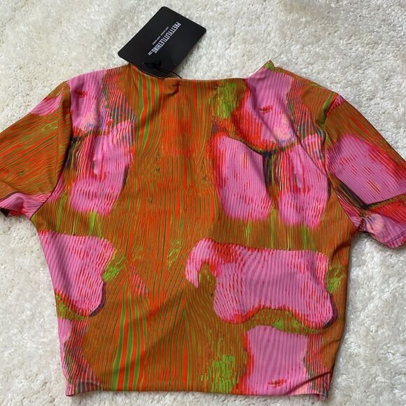 PrettyLittle Thing Abstract Twist Front Crop Top Sz 2 - Picture 3 of 6